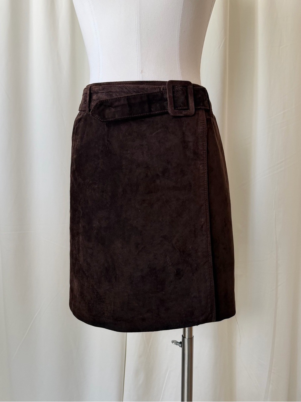 Vintage Ann Taylor Brown Leather Suede Wrap Skirt - Size 4. - Picture 3 of 15